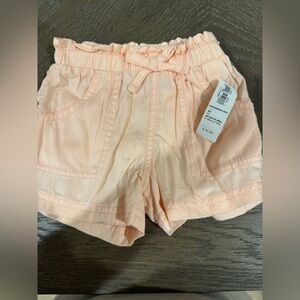Old Navy Toddlers Girl Shorts. Peach. NWT. Size 3T
